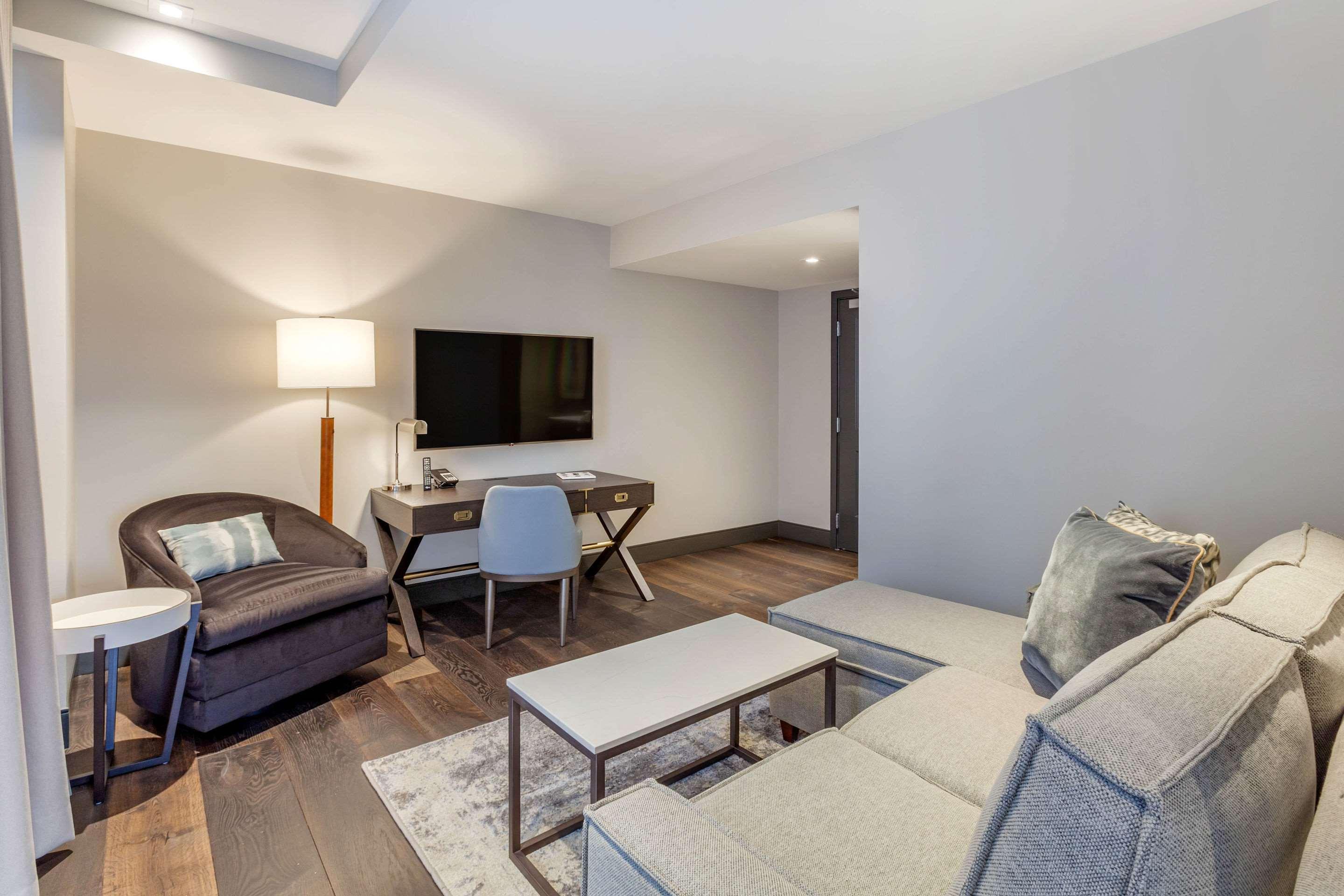 Cambria Downtown Convention Center 4*