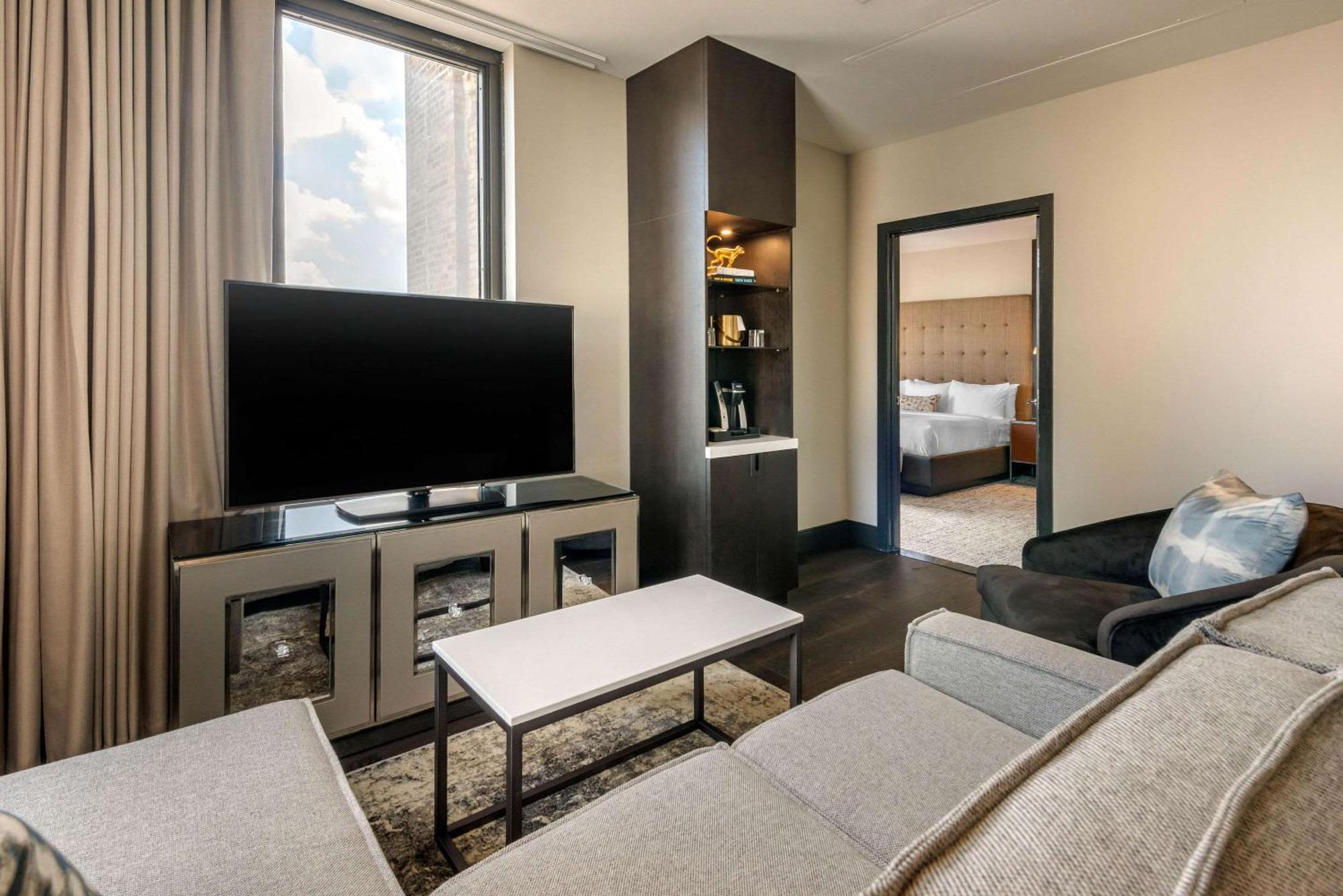 Hotel Cambria Downtown Convention Center 4*