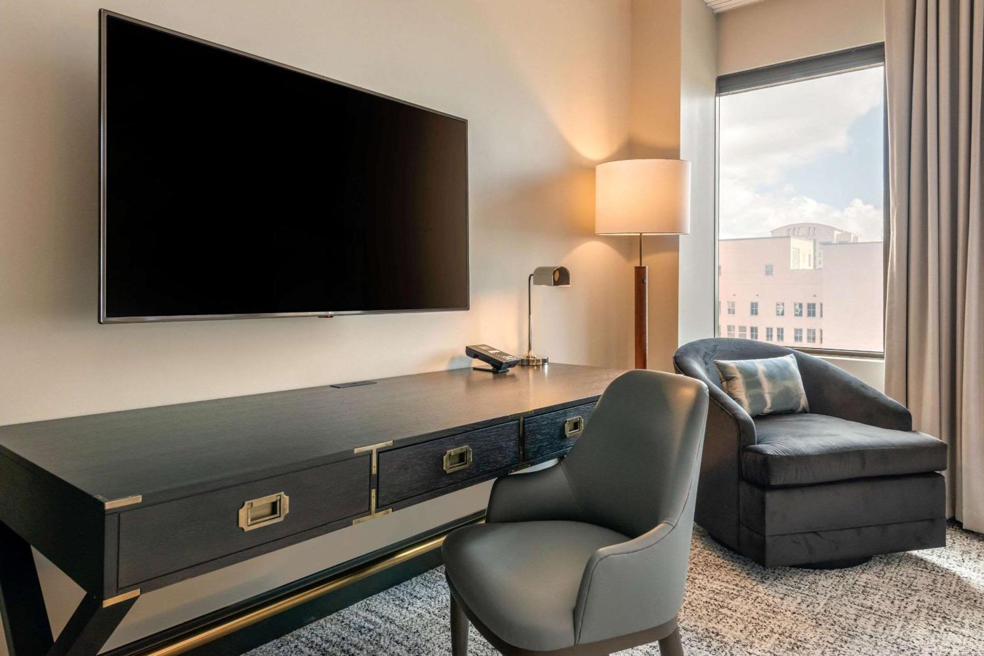 Cambria Downtown Convention Center Hotel Houston