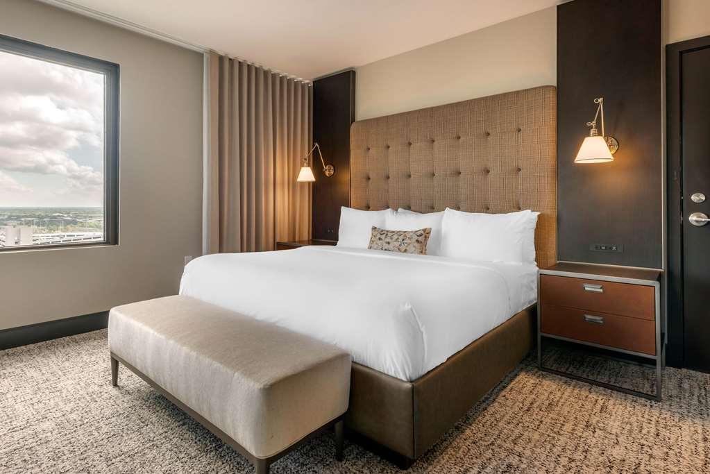 Hotel Cambria Downtown Convention Center 4*