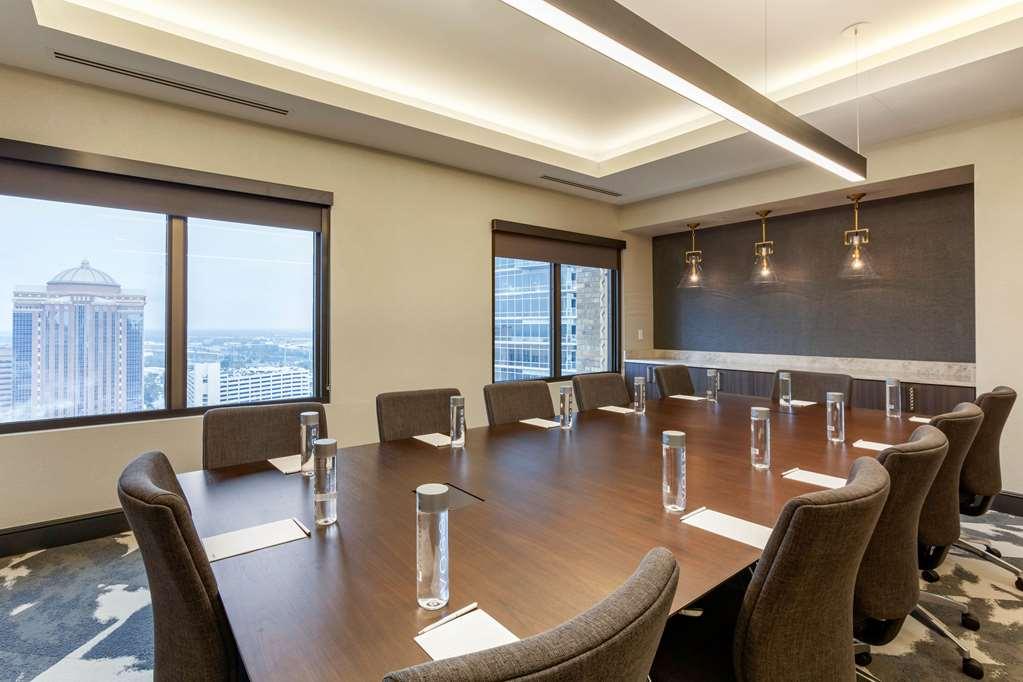 Cambria Downtown Convention Center Hotel 4*