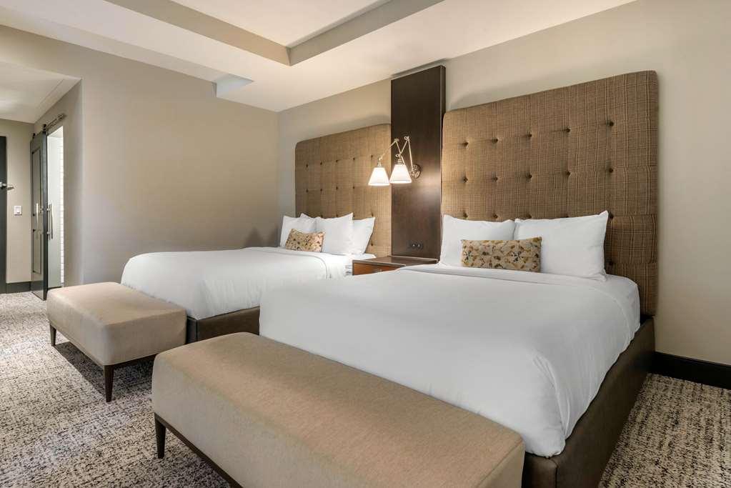 Cambria Downtown Convention Center 4*